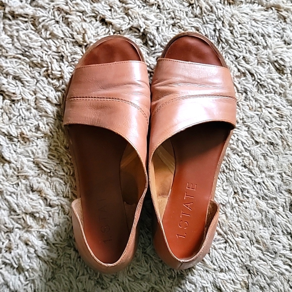 1.State Leather Flats sz 7